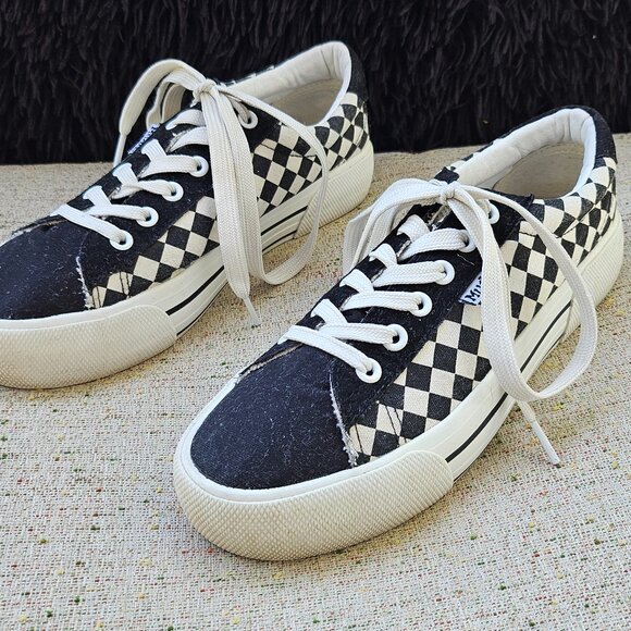 Mudd Black And White Checkered Converse Lace Up Shoes Women’s Size 8 - Picture 1 of 16